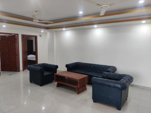 HOTEL HAREN GRAND - Housity