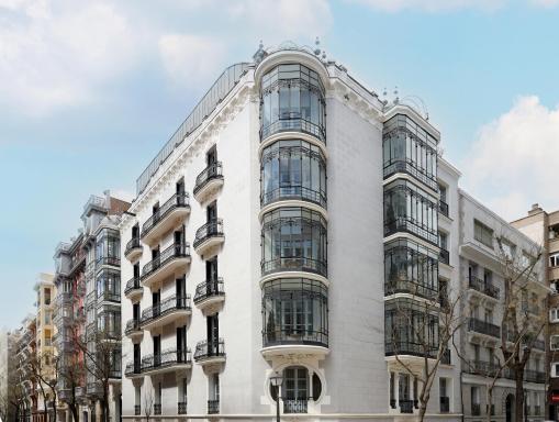 Ayala 63 - THE ARC COLLECTION - Housity