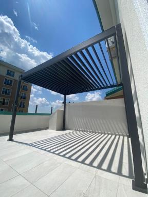 Cosmopolis Forever Friday Luxury - Housity