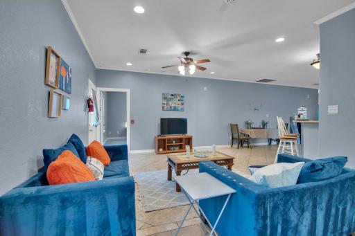 Charming Family Home in Baytown/Mont Belvieu - Housity