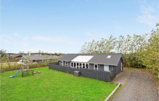 Four-Bedroom Holiday Home In Tarm - Housity