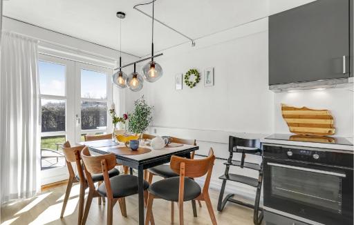 2 Bedroom Nice Apartment In Allinge - Housity