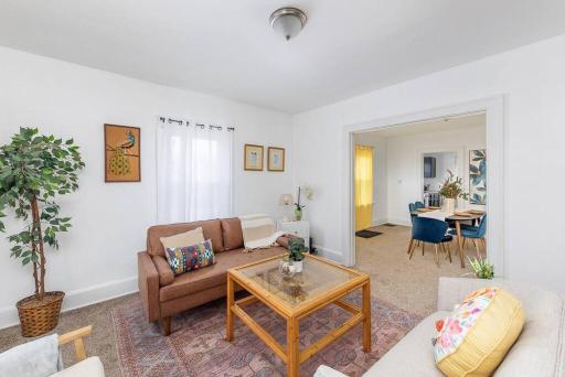 Centrally Located Home- 10 Minutes from downtown - Housity