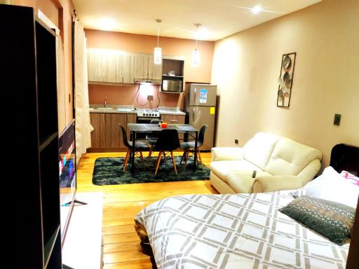 Mini Suite en el Centro Histórico de Cuenca, a 2 cuadras de la Catedral, parque Calderón - Housity