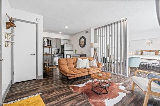 Chic NRG Stadium & Med Center Apartment - Housity