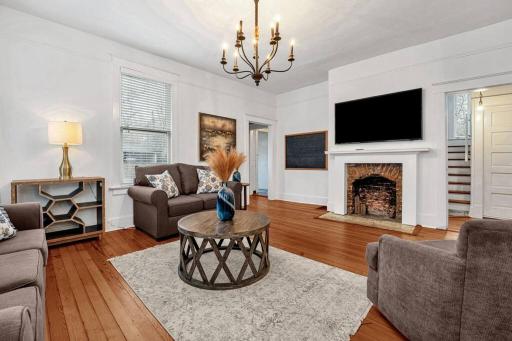 Exquisite two-story home located in Midtown - Housity