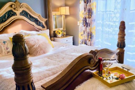 The Garden Oasis - Heart of Woodinville Wineries - Housity