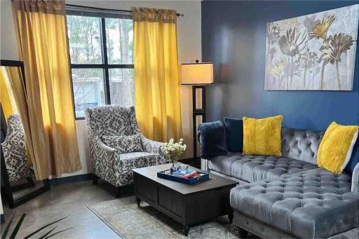 Luxury Midtown Flats near Downtown Memphis & FedEx Forum - Housity