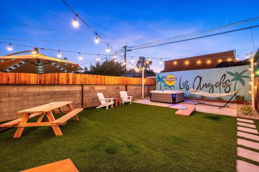 Jacuzzi+Game Room+Backyard Oasis! *5min to SoFi!* - Housity