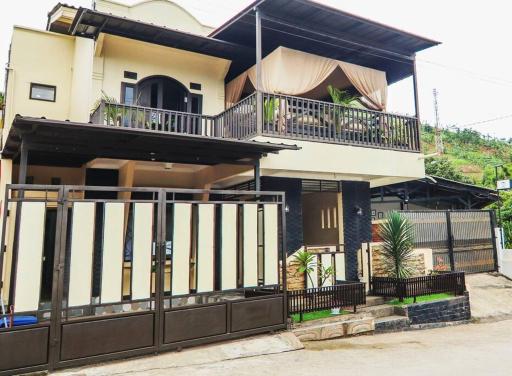 Yuwono House - Housity