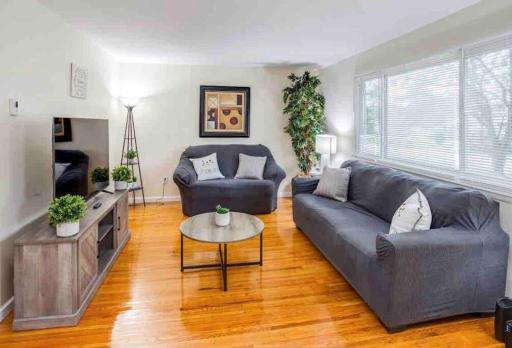 Amazing Ranch Mins away from Airprt/RIT/DWTN/UofR - Housity