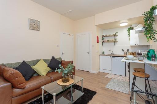 Cozy 1B groundfloor - 8 Minute from city centre - Housity