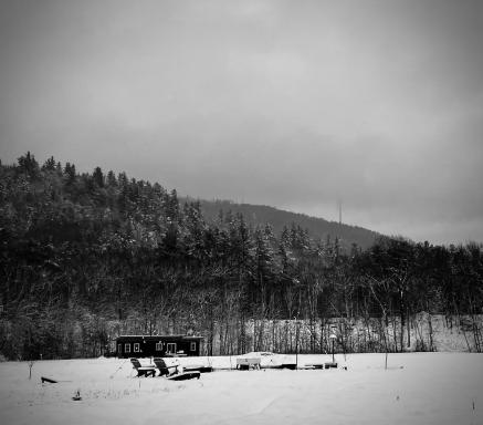Modern Cabin - Ski and Snow Retreat - Housity
