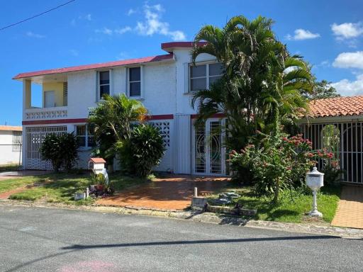 Authentic Puerto Rico - Near Beach & Old San Juan - Housity