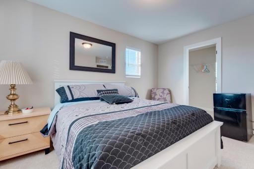 Private Room - Homestay - Housity