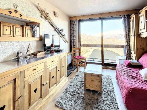 Studio confortable skis aux pieds avec balcon - FR-1-267-245 - Hizvo