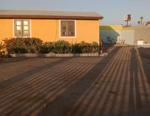 REALLY BEACH FRONT, 1 BEDR HOUSE, INTERNET, DOWNT. - Housity