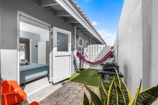 The Lizard - Housity