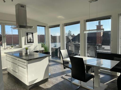 Cozy Apartment next Outlet Center & Airport with Pool & Garden - Housity