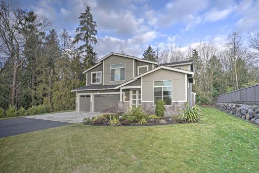 Lake Stevens Estate with Sauna and Hot Tub - Housity