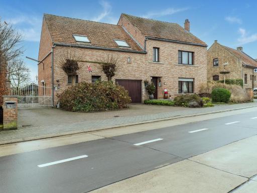 Snug holiday home in Zoutleeuw with private pool - Housity