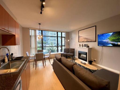 ENTIRE CONDO IN HEART OF DOWNTOWN VANCOUVER - Housity