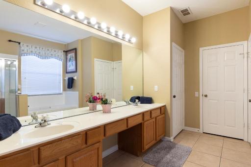 Windsor Hills Resort! 2 Miles to Disney! 6 Bedroom with Private Pool & Spa - Housity