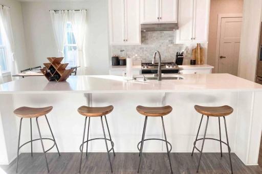 The Sparks Home! Relaxing Space + Lux Kitchen - Housity