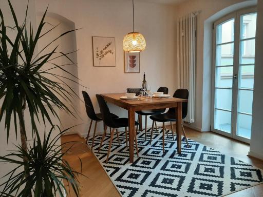 Zentrale Lage I historisch I Parkplatz I Fahrradkeller - Housity