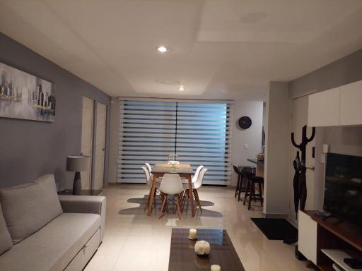Business  Spacious 2BR Near Plaza Cristal - Housity