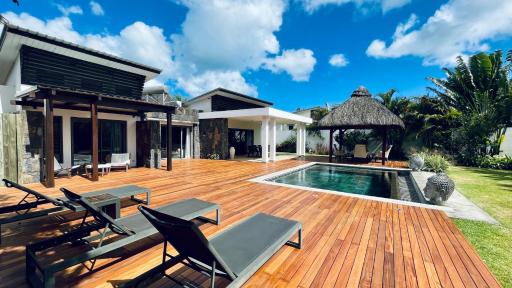 Villa de luxe, près de la mer et des commerces - Housity