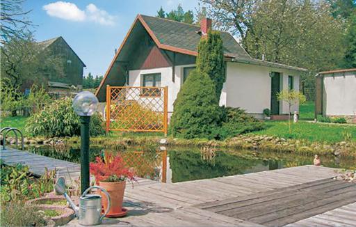 1 Bedroom Cozy Home In Aue-Bad Schlema Ot - Housity