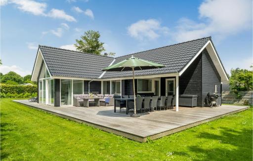 Four-Bedroom Holiday Home In Odder - Housity