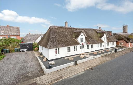 Gorgeous Home In Højer With Wifi - Housity