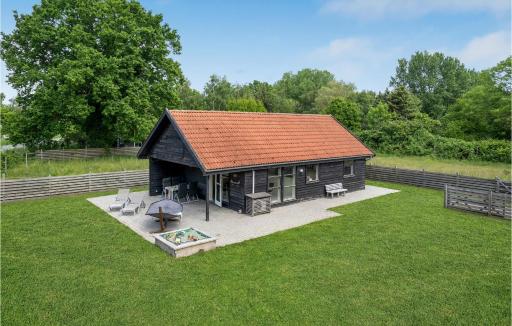 Cozy Home In Dragr With Wifi - Housity