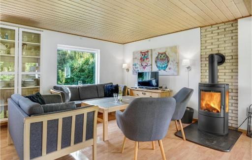 Travel Proud 3 Bedroom Awesome Home In Jægerspris - Housity