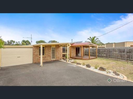 Entire residential home Close to beach - Housity