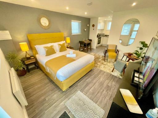 A Cozy Hideaway with Balcony - Close to Beach - Housity