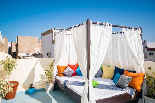 ArtHouse Cinema Hotel - Housity