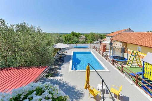 Holiday house Vesna with pool - Housity