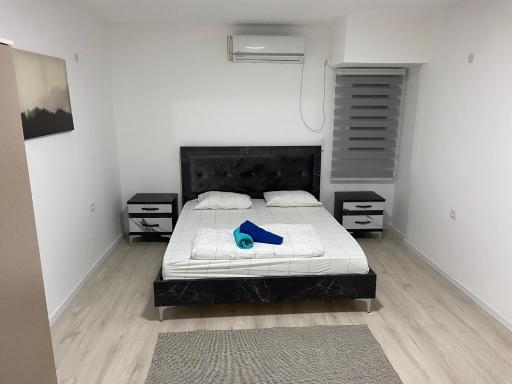 Izhak Aveinu 15 - Housity
