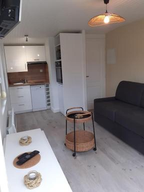 Studio Canapé convertible 2 pers avec jardin et parking clos - Housity