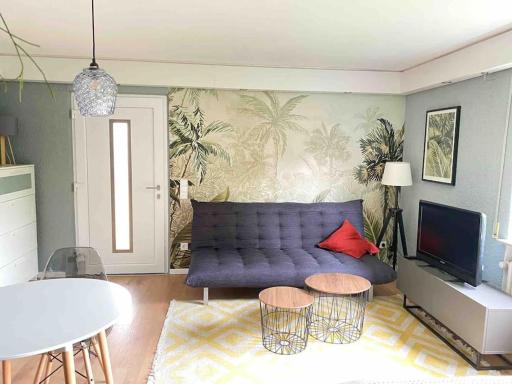 Mitten in Nastätten und doch im Grünen: schönes und modernes Apartment - Housity