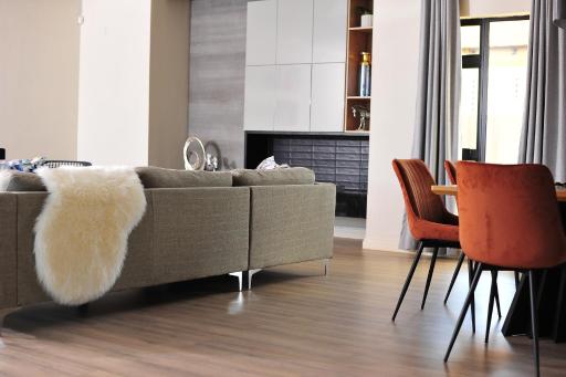 Square Connexions Guest House - Housity