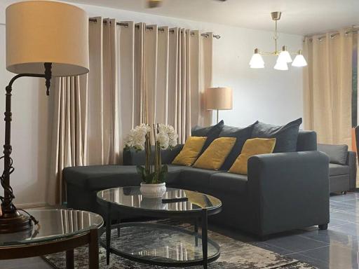 Touch Of Gold - Housity