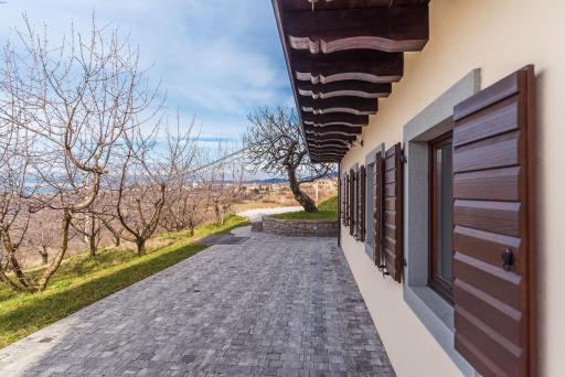 Cherry Orchard House - Housity