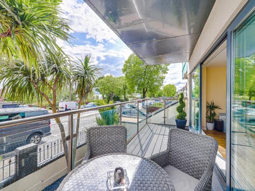 Grand Parade - Housity