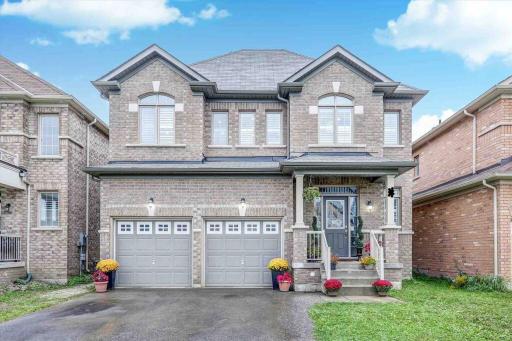 Large 4 Bedroom House in Newcastle - Housity