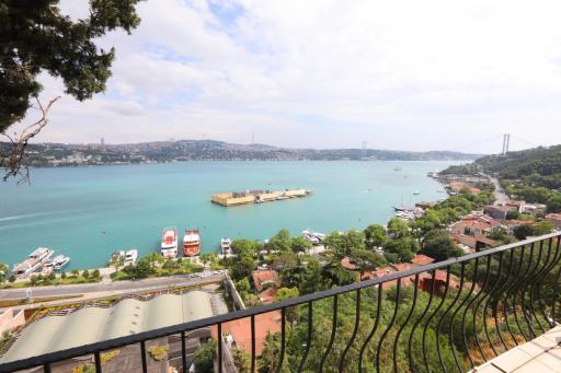 Exclusive Flat with Bosphorus View in Besiktas - Housity