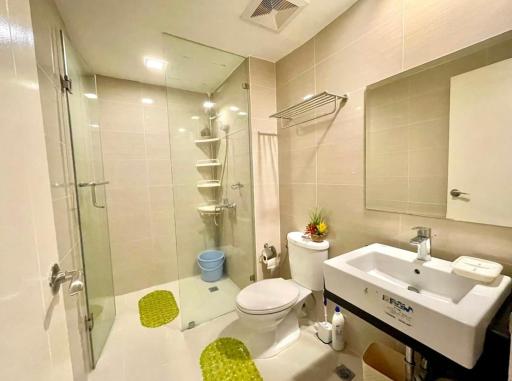 Luxury 1BR Unit with Pool at Venice Luxury Residences, Tower Domenico, McKinley Hill, Taguig City - Housity